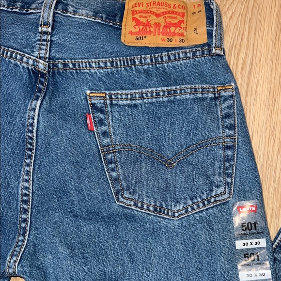 Levi's 501 Original Classic Blue Jeans - Picture 10 of 16